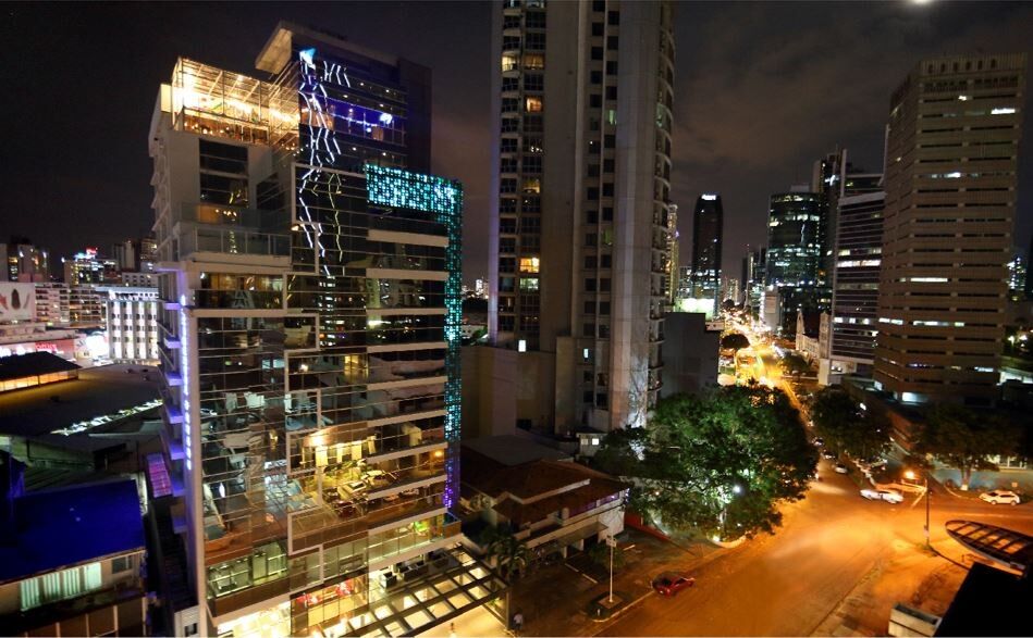 Exe Oriental Panama Hotel Bagian luar foto